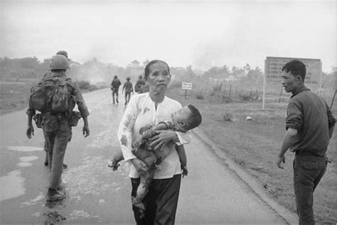  The Orphaned Girl - Uma história vietnamita que celebra a resiliência e a sabedoria ancestral